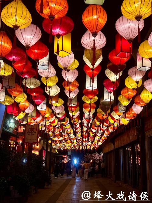 华灯映水巷,年味满角里,千年古镇朱家角喊你快来过大年! 华灯映水巷,年味满角里,千年古镇朱家角喊你快来过大年!