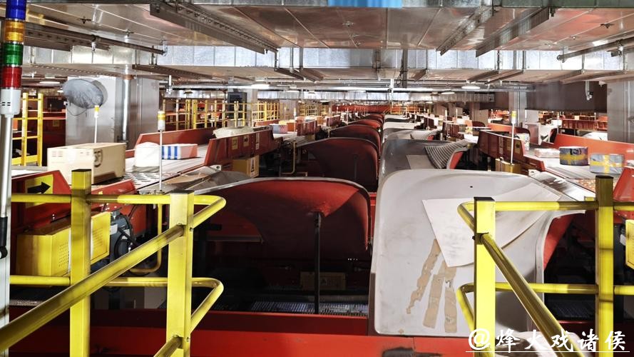 您的年味包裹如何快速抵达？跟随记者感受转运中心里的“智慧力量”